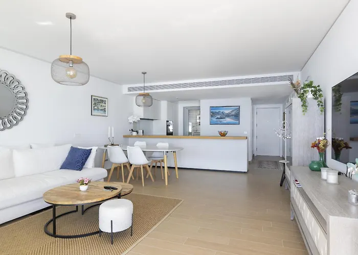 Appartement Stunning Seaside In Carvajal *